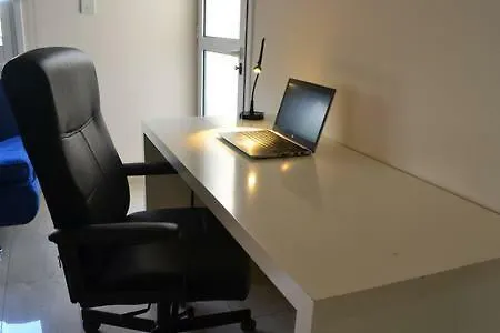 דירה Entire 1-bedroom Centrally Located *